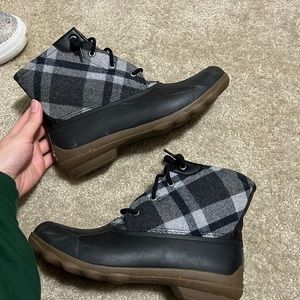 Like new sperry rainboots